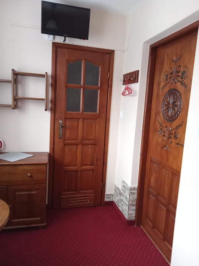 Pokoje Goscinne U Bronka Małe Ciche Exterior photo