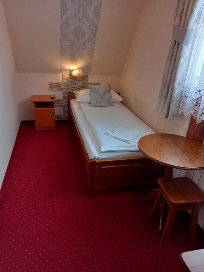 Pokoje Goscinne U Bronka Małe Ciche Exterior photo